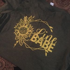 Line Babe tee shirt size medium